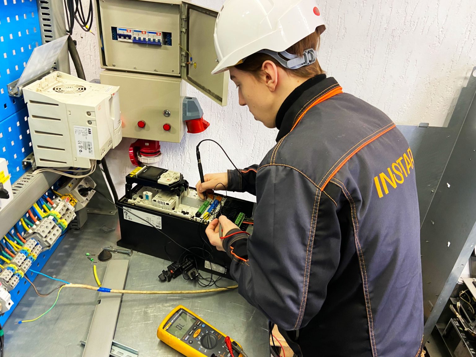  Курс: "Сервисный центр INSTART"